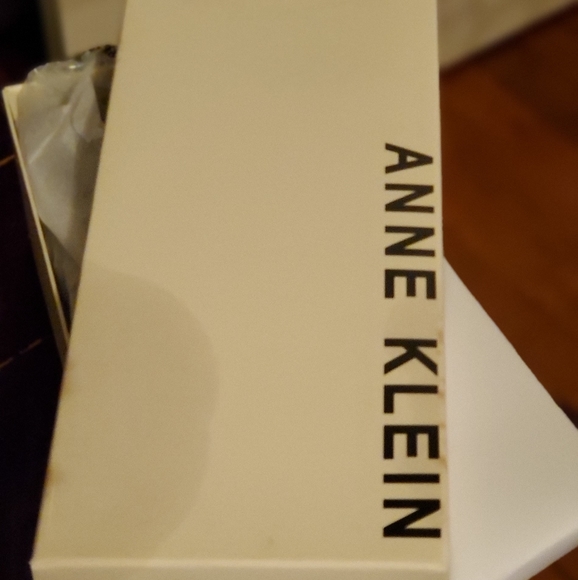 Flat Dress Shoes - Picture 3 of 4